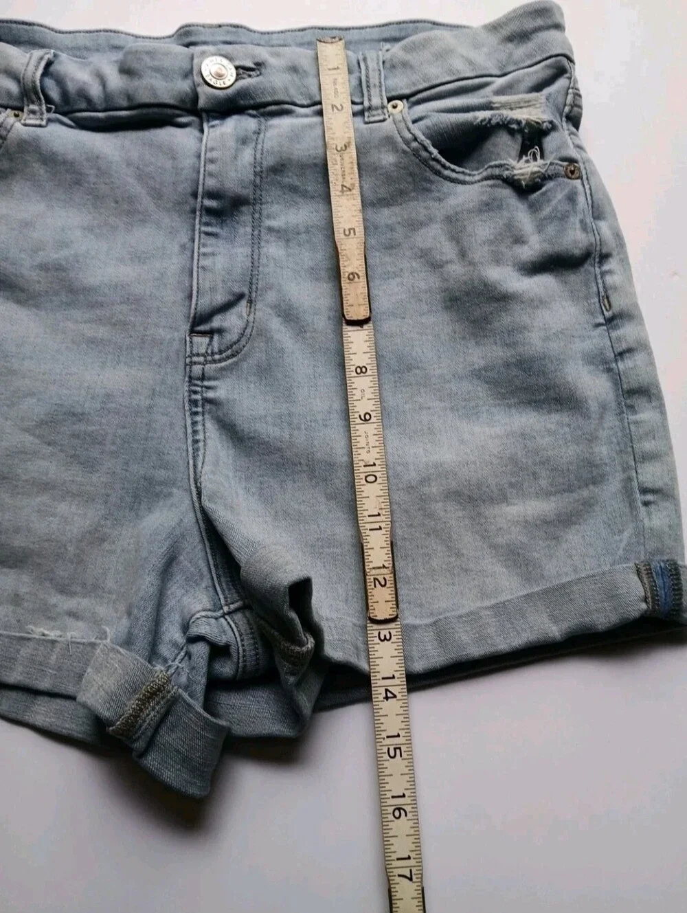 American Eagle Sz 16 Light Blue Denim Shorts Curvy High Rise Shortie, Distressed